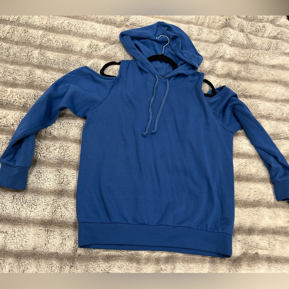 Savvi cold shoulder hoodie